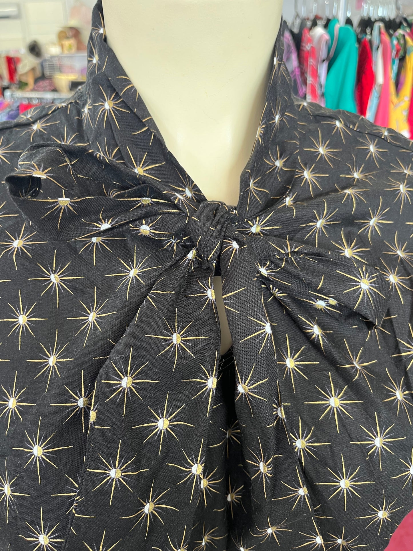 RETROLICIOUS SUNSTAR TOP | 2XL