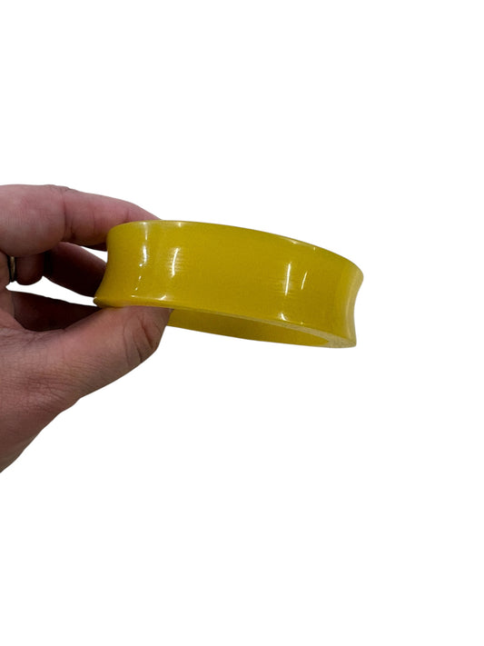 YELLOW CURVED BANGLE
