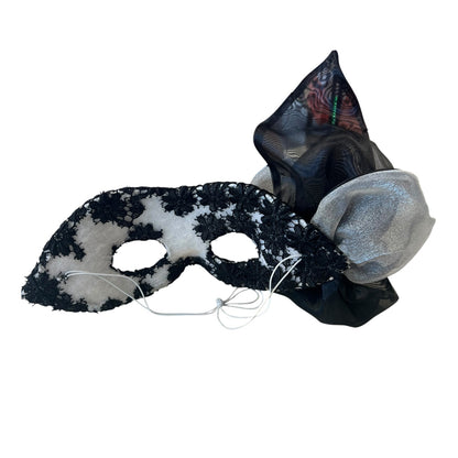 B&W MASK