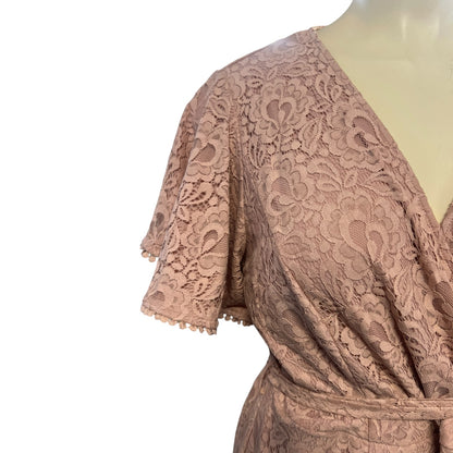CITY CHIC CAMEO LACE DRESS | S/18