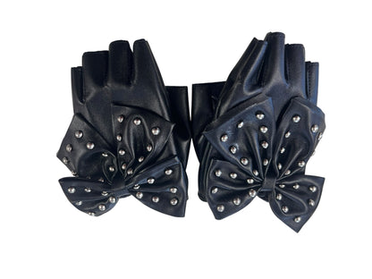 BLACK PLEATHER FINGERLESS GLOVES
