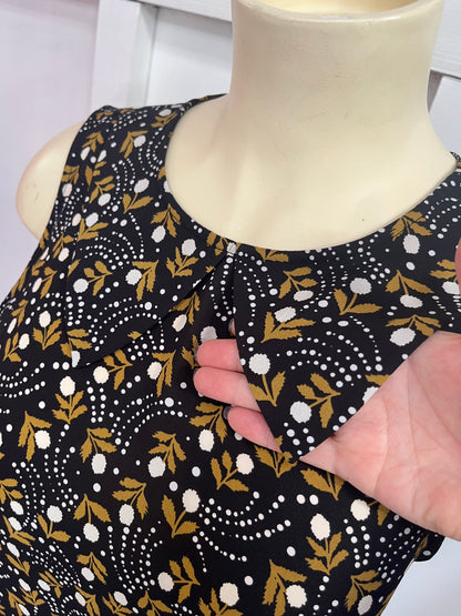MODCOTH POMPOM TOP SZ L/14