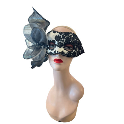 B&W MASK