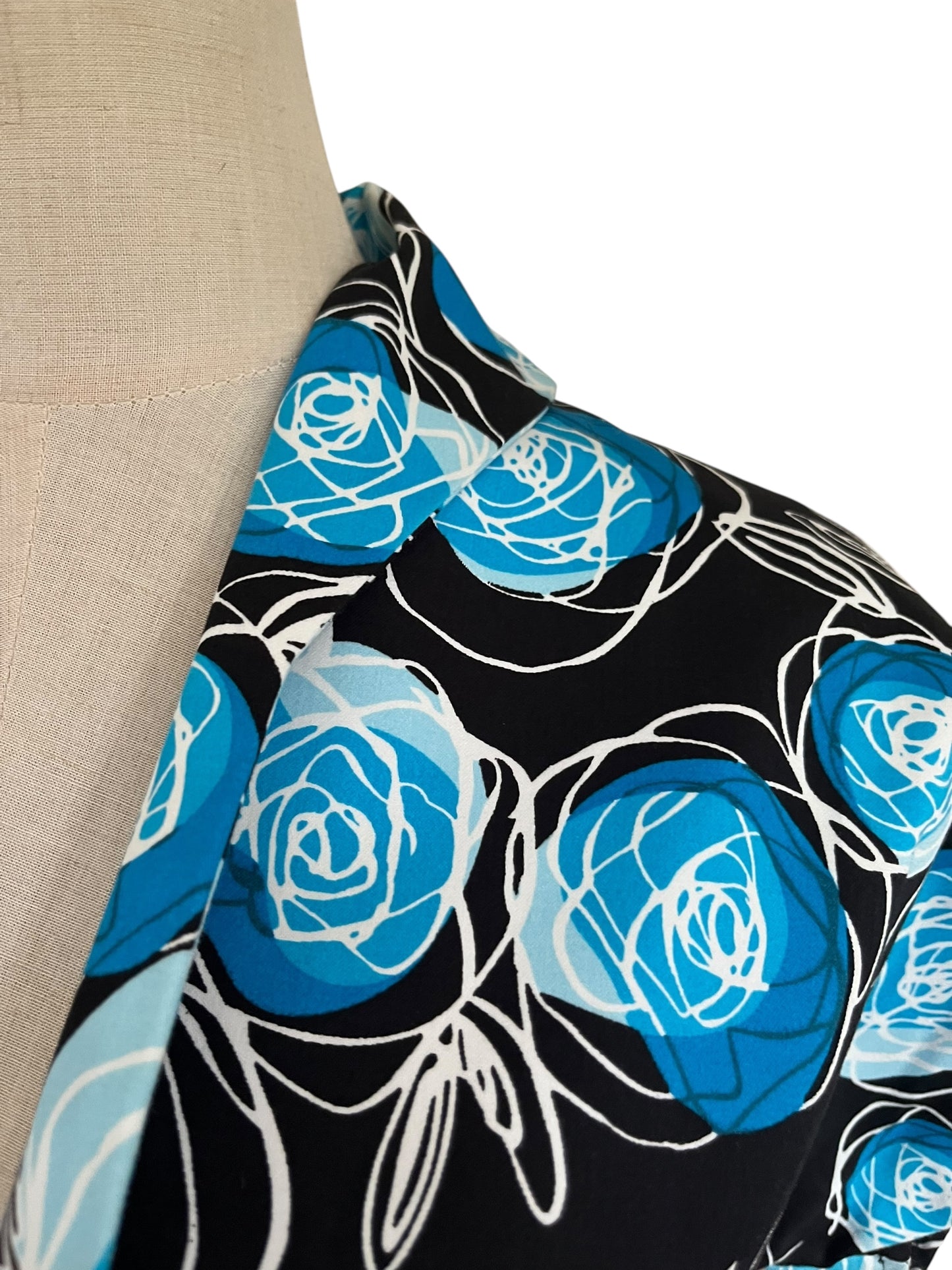 BLUE ROSE CROP JACKET | 12