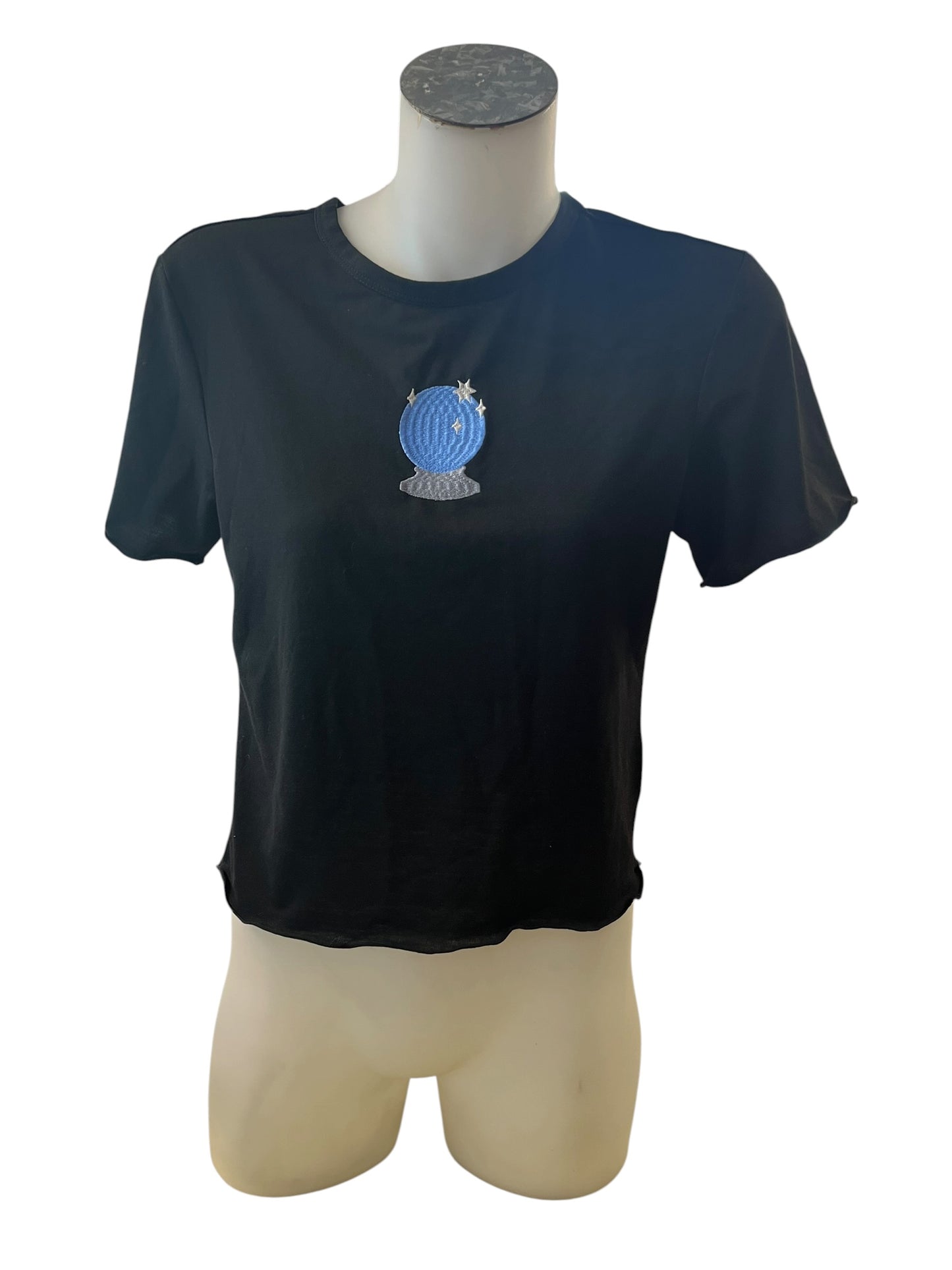 BLACK FRIDAY GLOBE TEE | 10