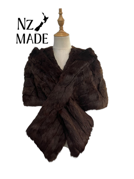 UNIVERSAL (NZ)  FUR STOLE