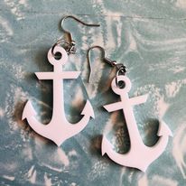 WHITE ANCHOR EARRINGS