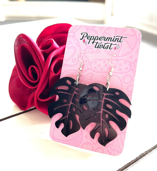 BLACK MONSTERA EARRINGS