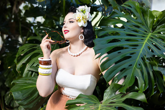 Salty heavy carve bead necklace